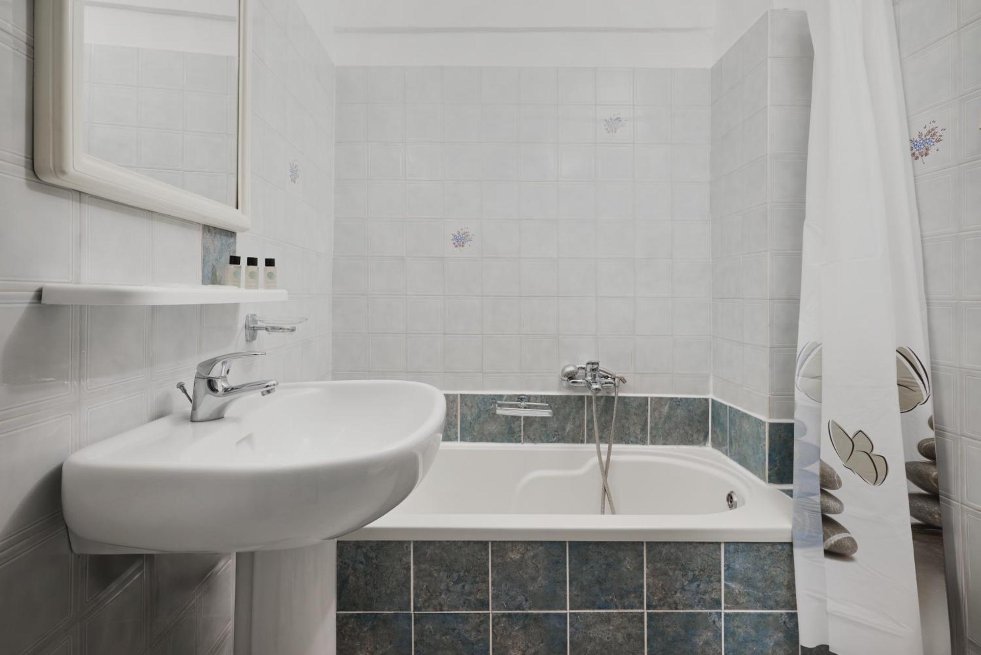 خيرسونِسوس Acropolis Apartments المظهر الخارجي الصورة