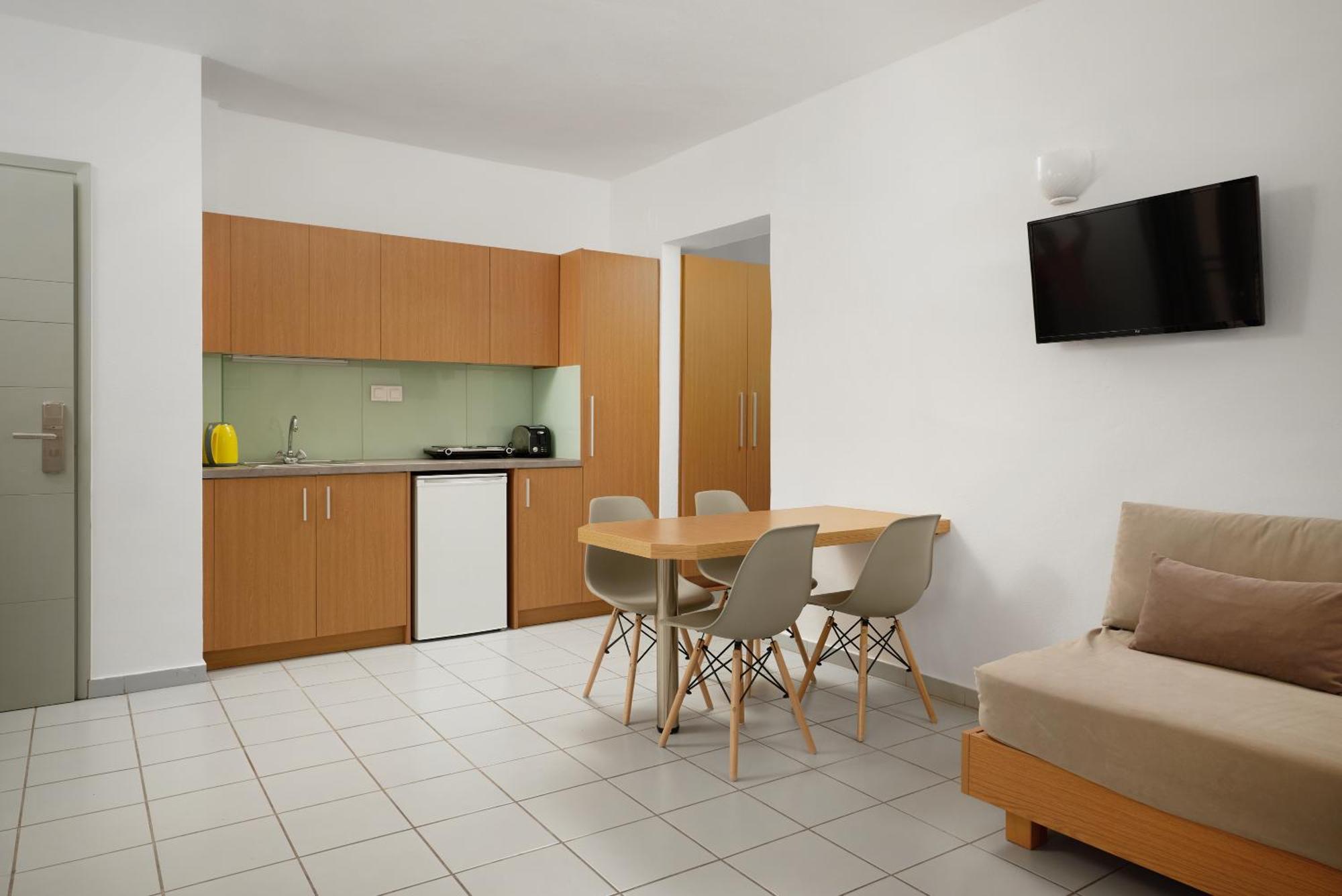 خيرسونِسوس Acropolis Apartments المظهر الخارجي الصورة