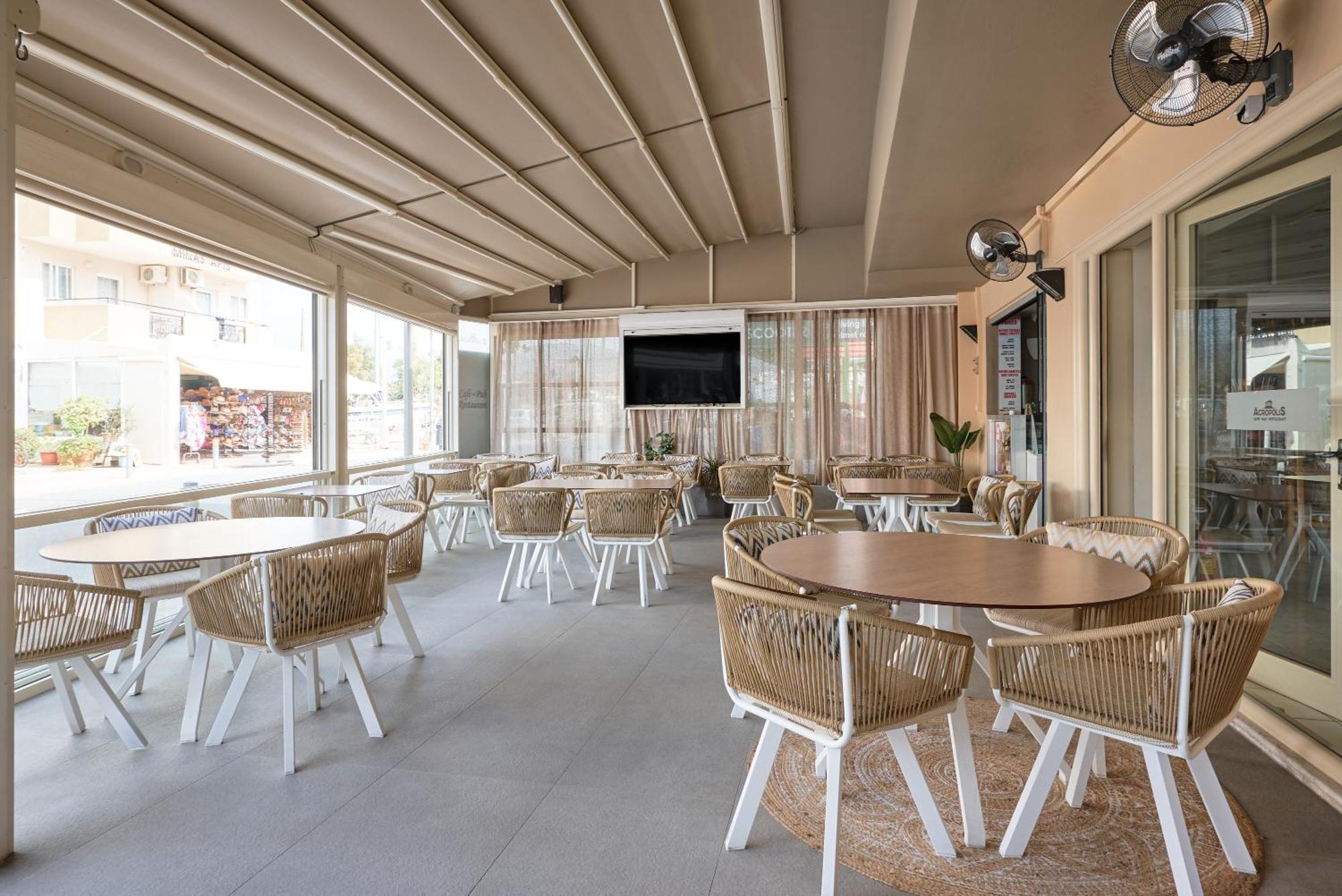 خيرسونِسوس Acropolis Apartments المظهر الخارجي الصورة